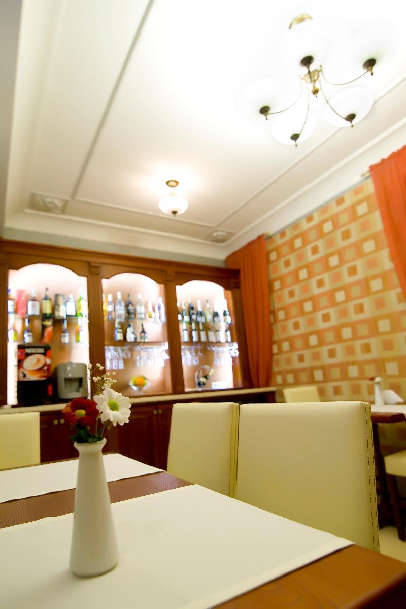 Rossa 3*
